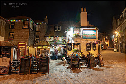 Sloop-Inn-Night-Cornwall