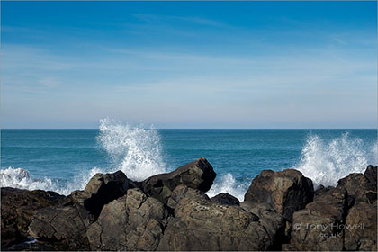 Wave-Splash-Porthmeor-Beach-St-Ives-Cornwall