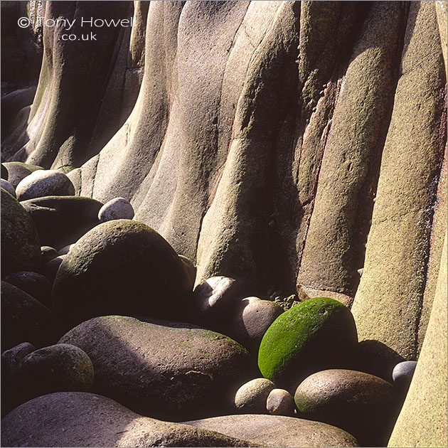 Solo Green Boulder, Porth Nanven, 1996.