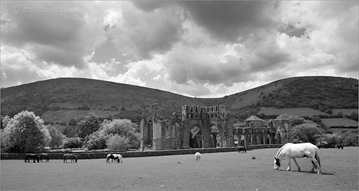 Llanthony Priory