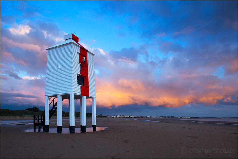 Burnham Lighthouse, Dusk