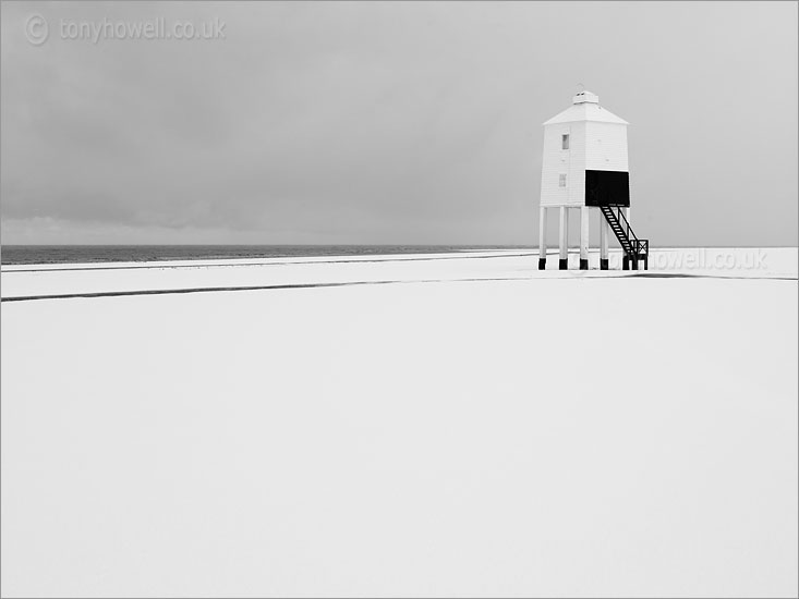 Burnham Lighthouse, Snow