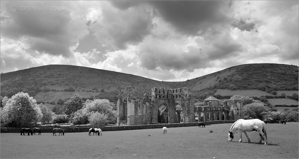 Llanthony Priory