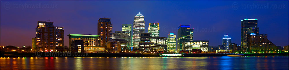 Canary Wharf, River Thames, Dusk