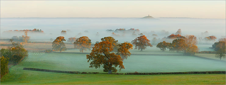 Glastonbury Tor, Mist