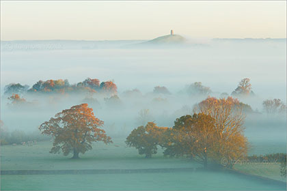 Glastonbury Tor, Mist