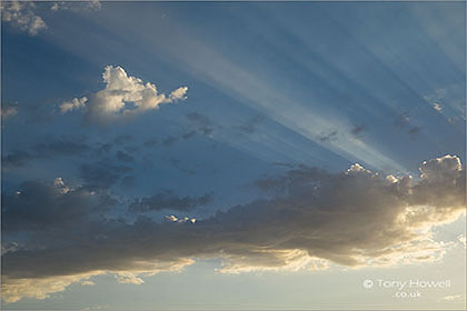 Clouds-Sunrays