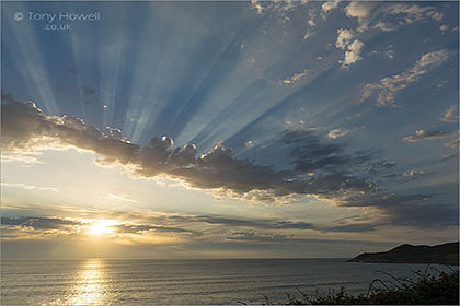 Morte-Point-Clouds-Sunrays