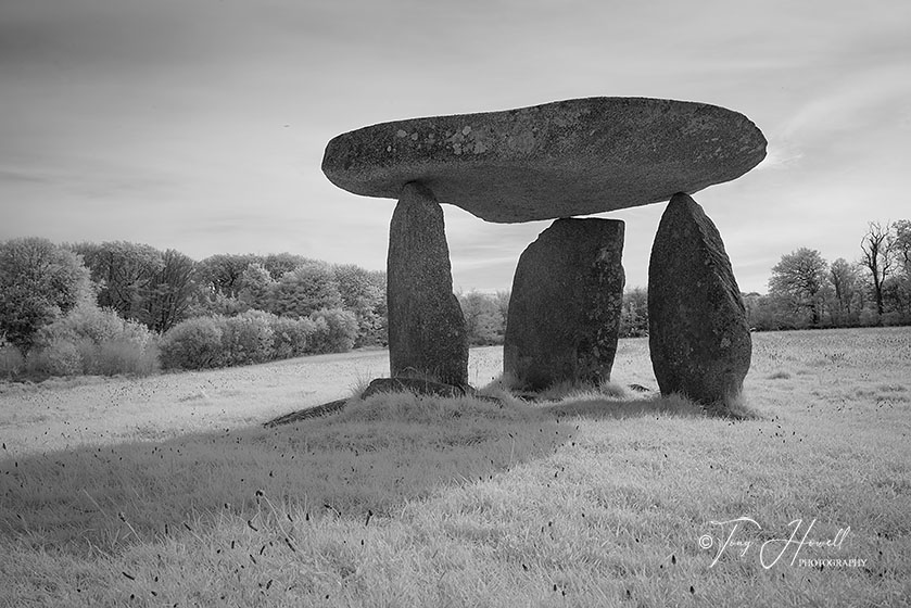 Carwynnen Quoit (infrared camera; makes foliage turn white)