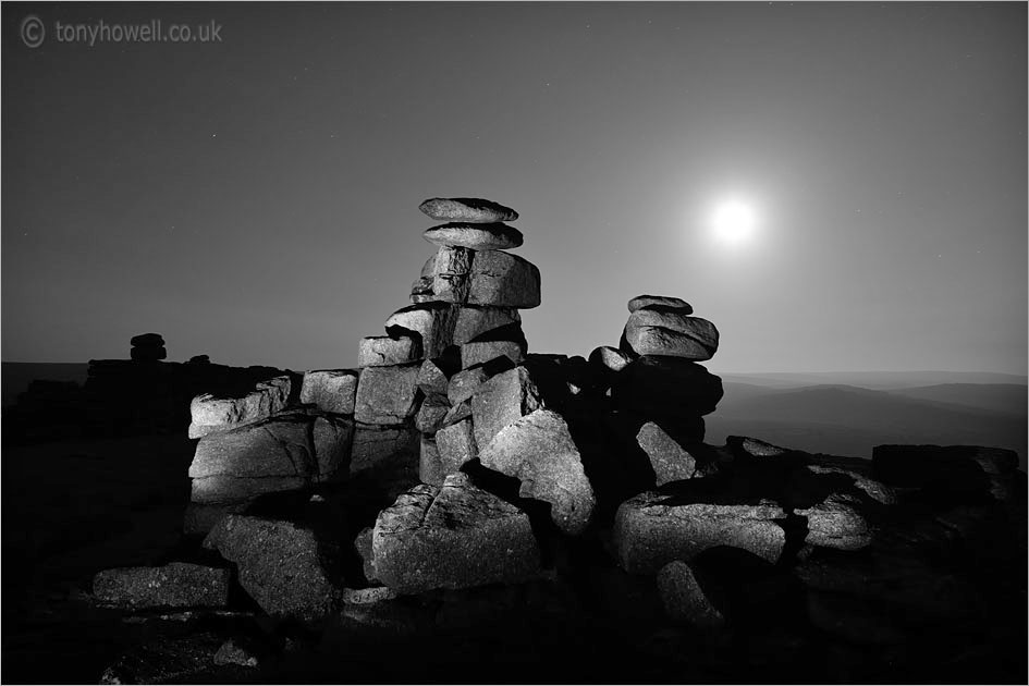 Staple Tor, Night