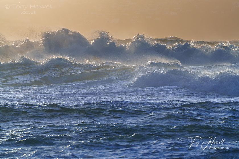 Gwithian Beach, Waves