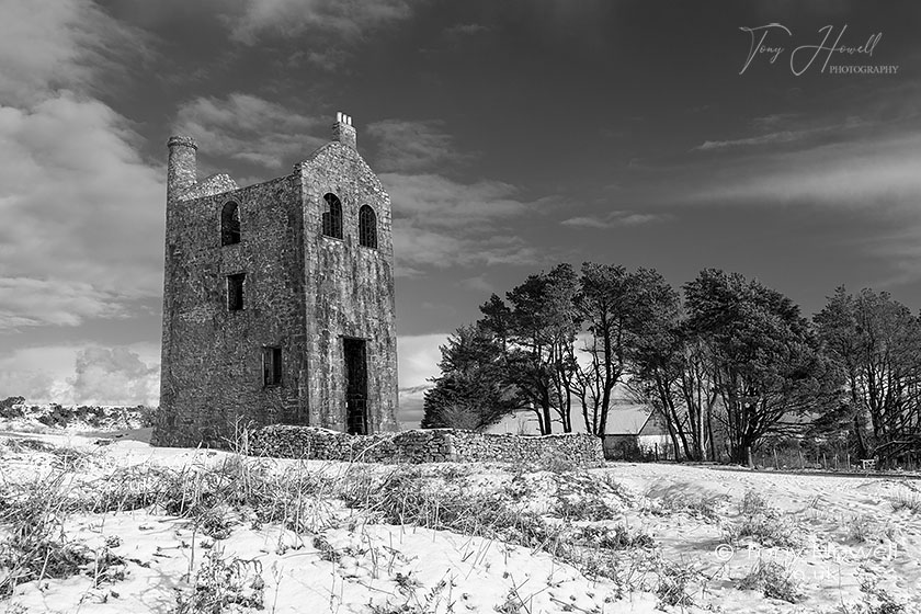 Housemans Engine House, Snow, Minions