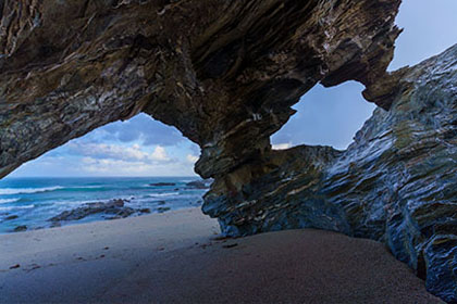 Little-Fistral-Cave-Newquay-Cornwall