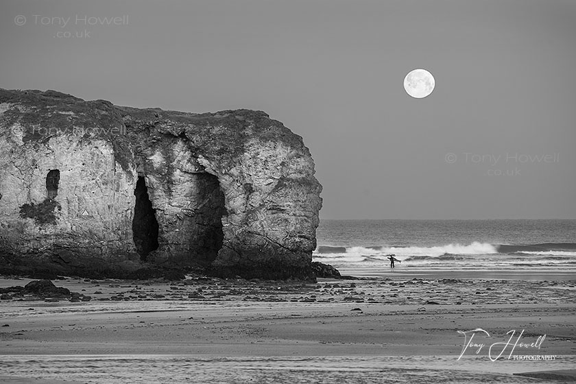 Perranporth, Full Moon at Dawn