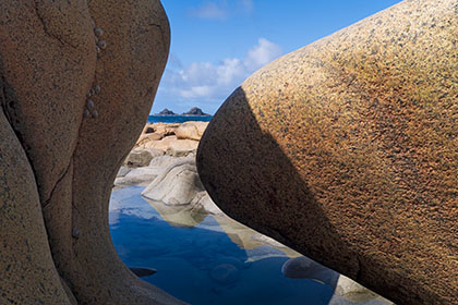 Porth-Nanven-Granite-Curves-Cornwall