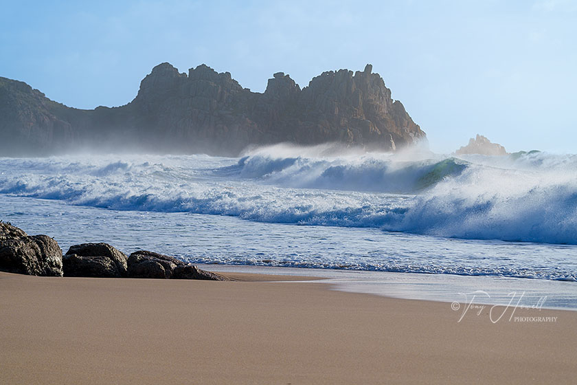 Porthcurno Beach, Wave