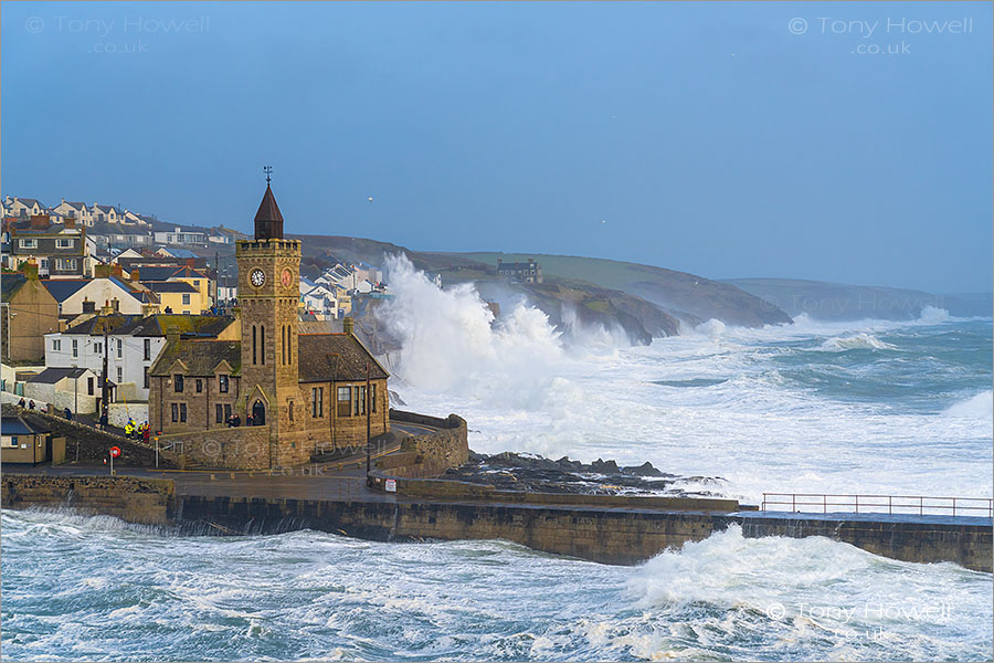 Porthleven Waves, Storm