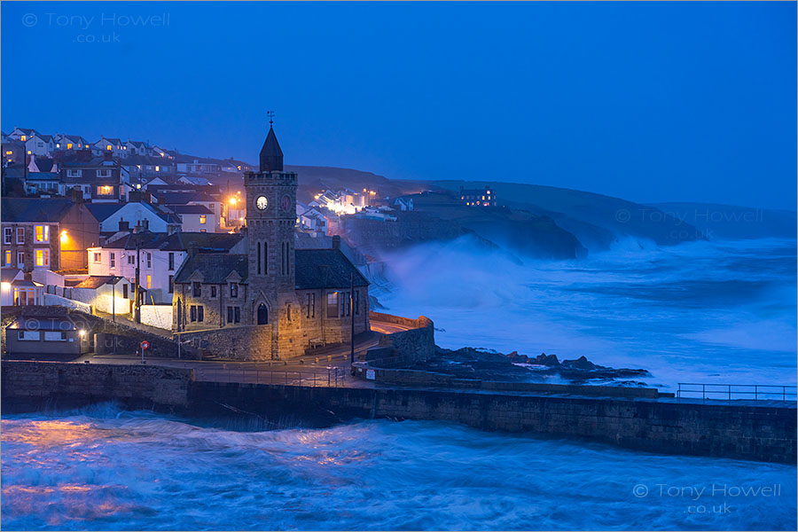 Porthleven Waves, Storm