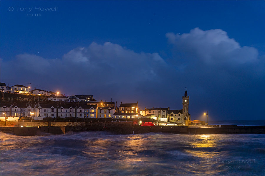 Porthleven Waves, Storm