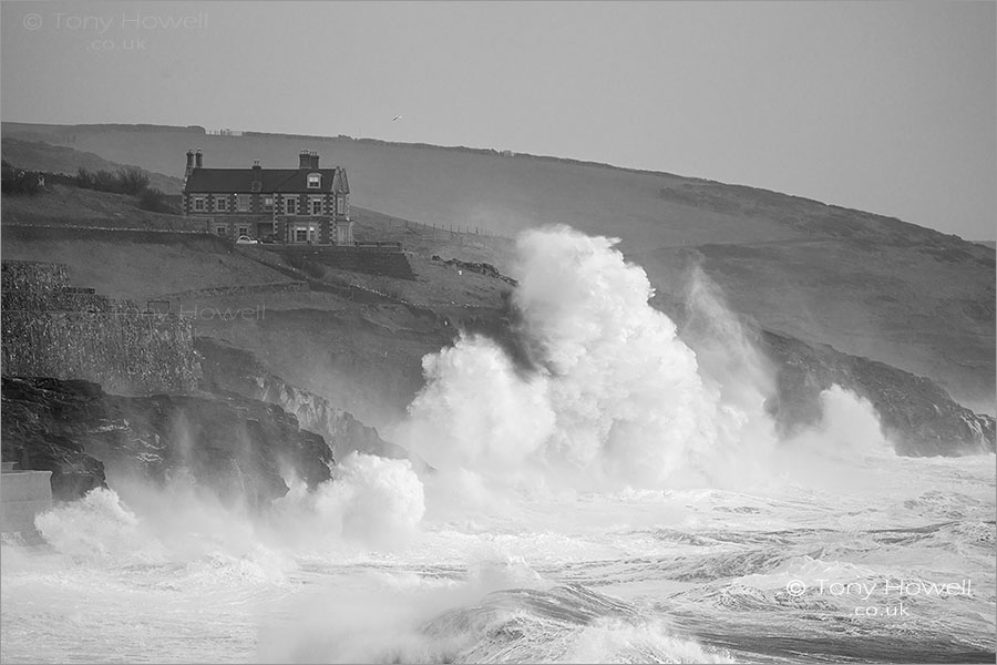 Porthleven Waves, Storm