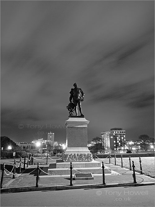Sir Francis Drake Statue, Night