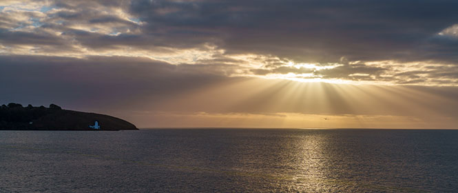 St-Anthony-Head-Lighthouse-Sunrise-Cornwall