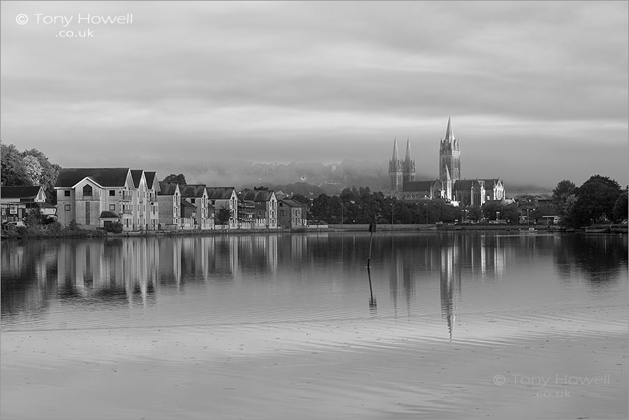 Truro Cathedral, Mist