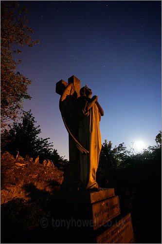 Angel Headstone, Moon