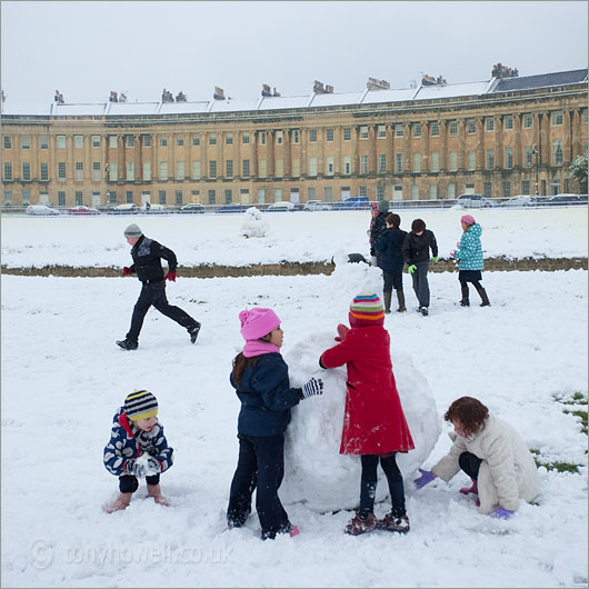 Children, Snow, Royal Crescent, Bath