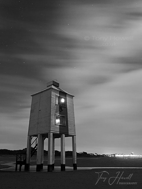 Burnham Lighthouse, Night