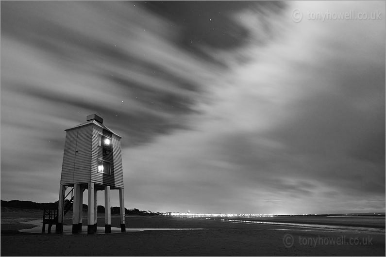 Burnham Lighthouse, Night