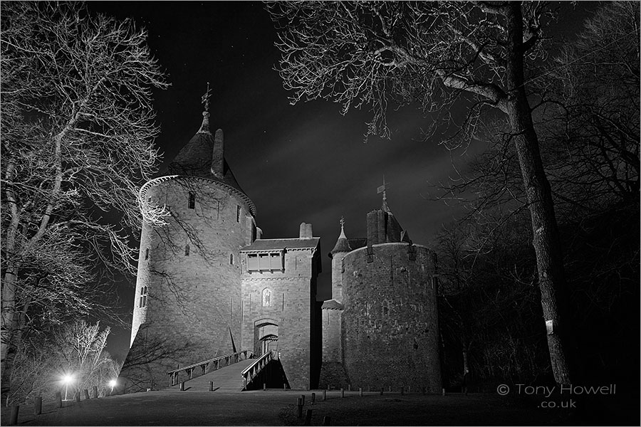 Castell Coch, Night