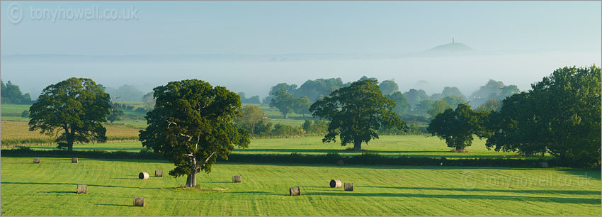 Glastonbury Tor, Mist 