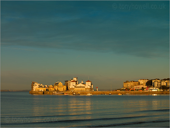 Knightstone Harbour, Sunrise