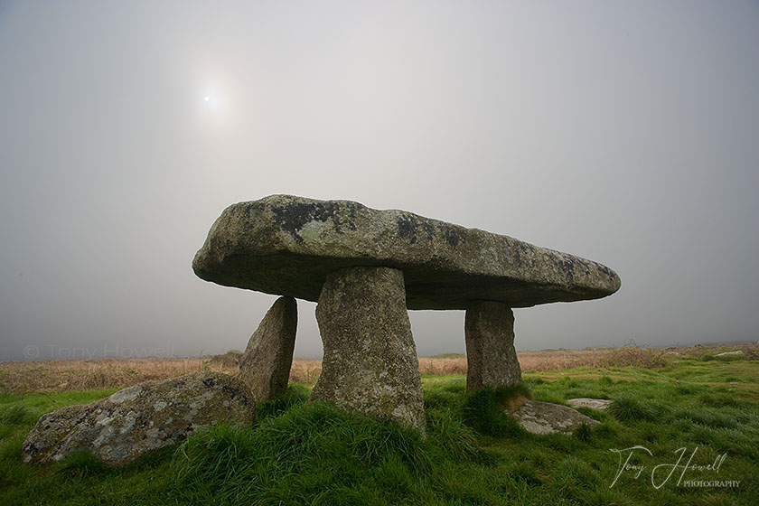 Lanyon Quoit, Fog