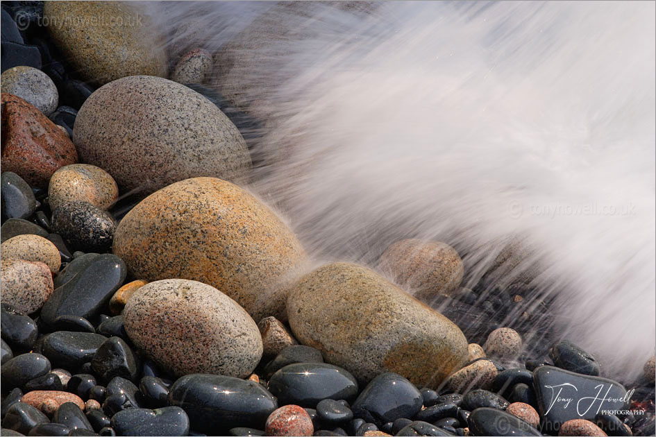 Pebbles, Wave, Porth Nanven