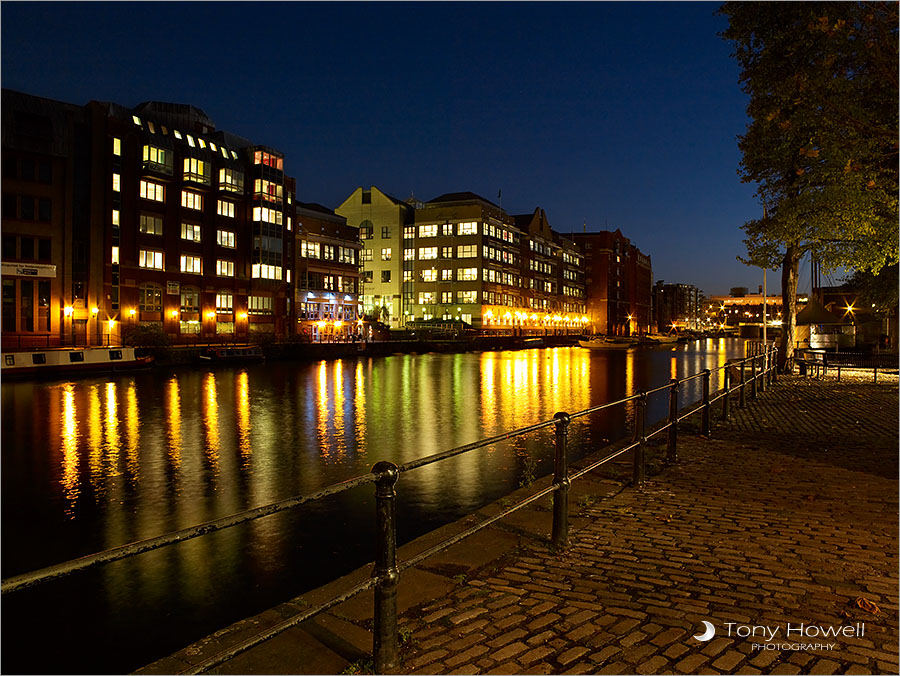 Redcliffe Wharf, Night