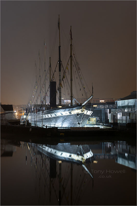 SS Great Britain, Night, Fog