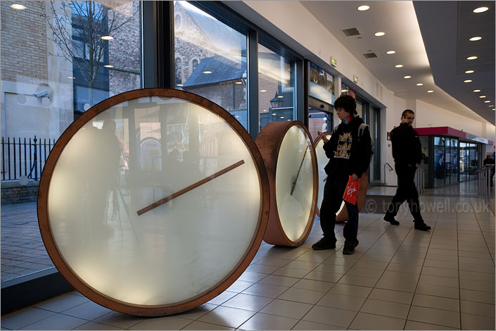 Clocks, Bus Station