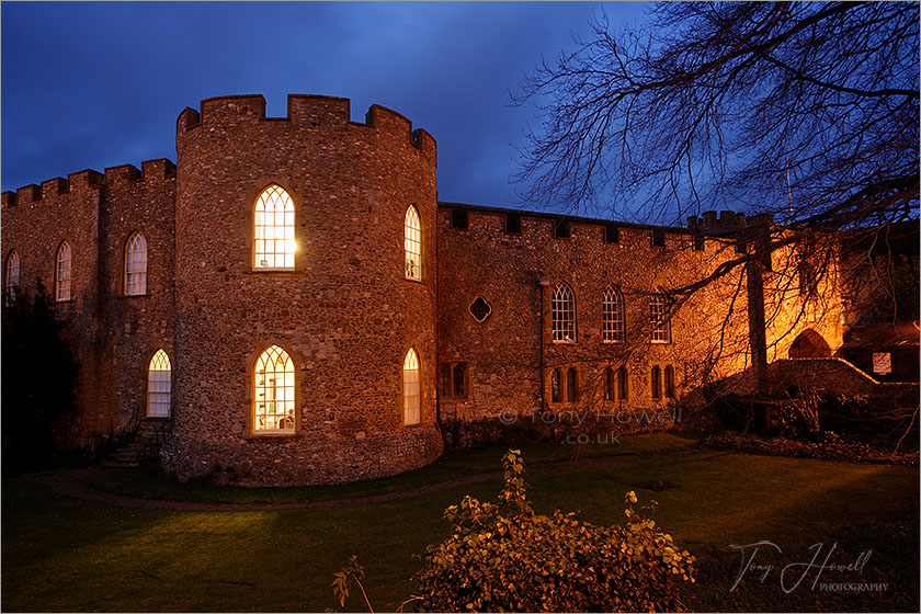 Taunton Castle, Night