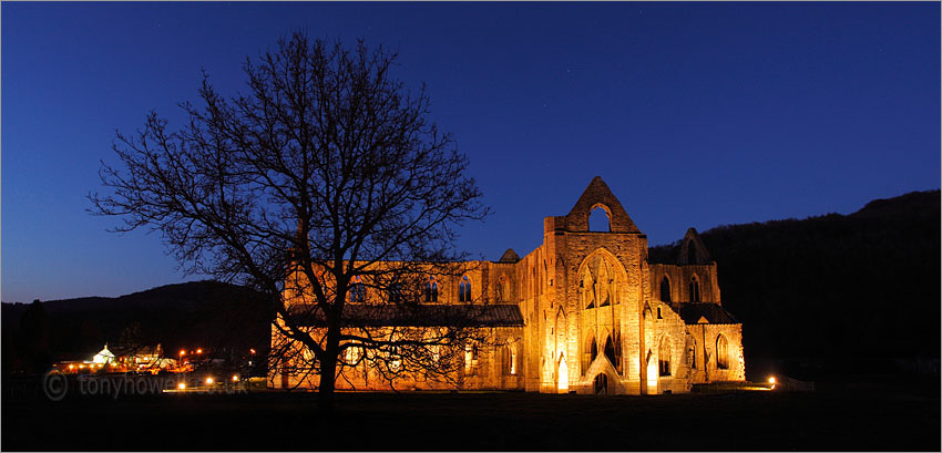 Tintern Abbey, Night