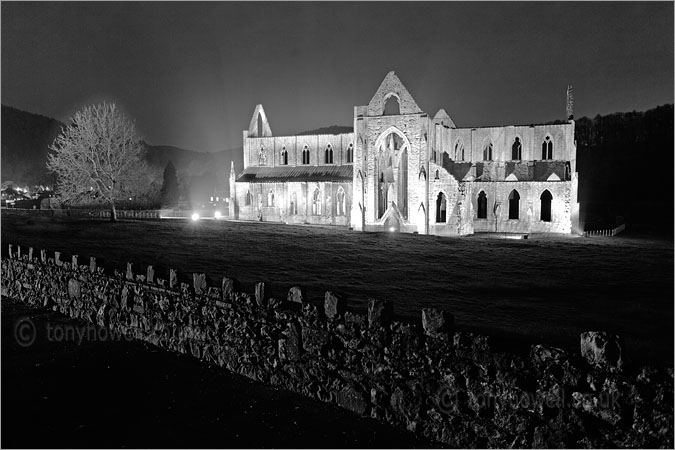 Tintern Abbey, Night