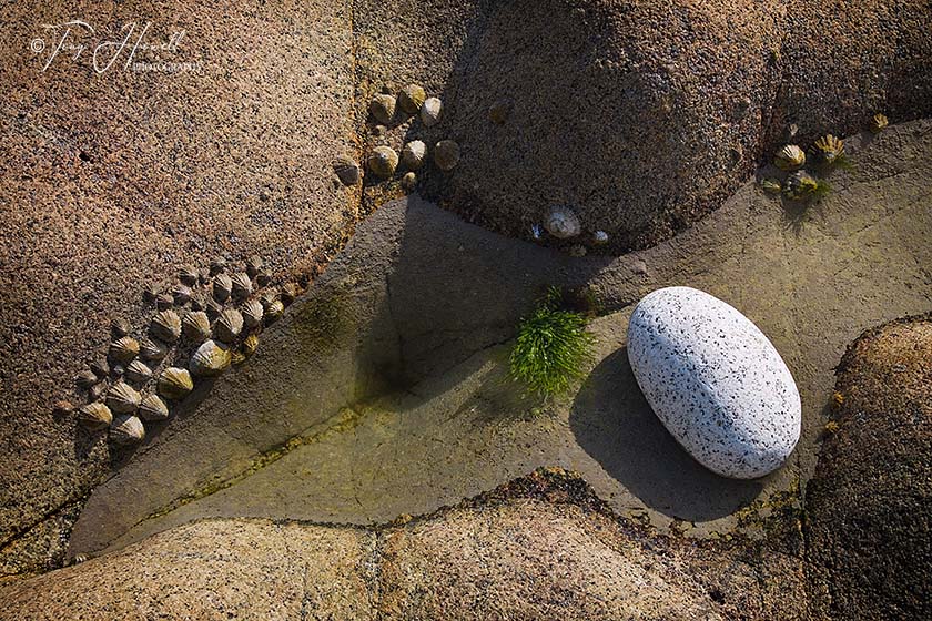 White Pebble, Porth Nanven